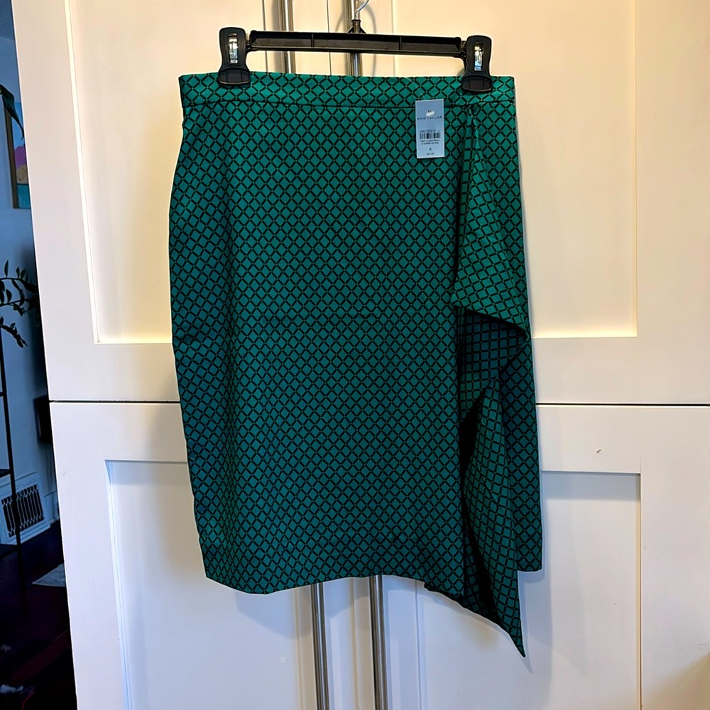 NWT Ann Taylor Petite Pencil Skirt